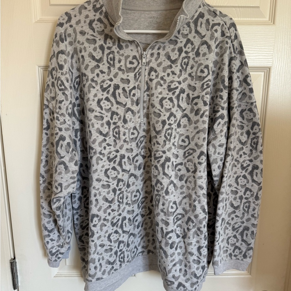 Aerie Gray Leopard Print Women's Zip Up Sweater